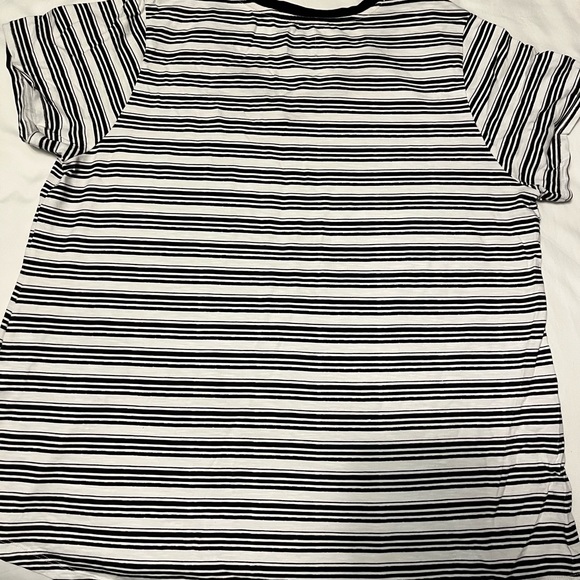 Black and white striped Sumday short sleeve shirt - Picture 6 of 6